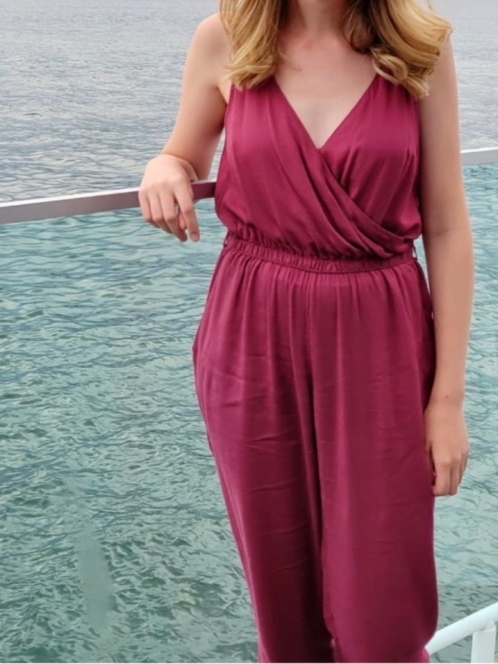 Abercrombie & Fitch Sleeveless V-Neck Jumpsuit in Burgundy